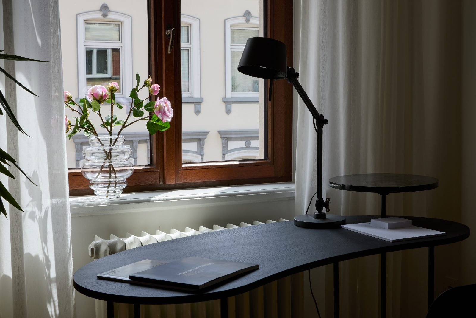 Arbeitsplatz am Fenster